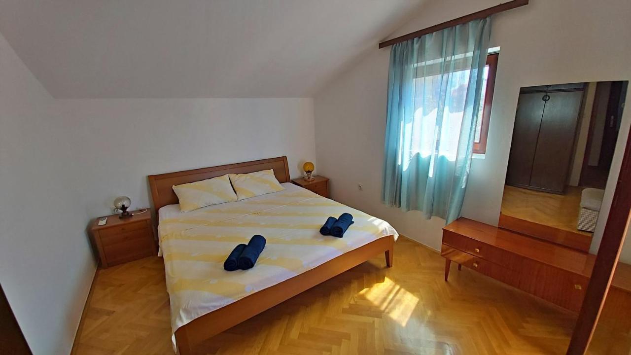 Apartment Roscic オミシュ エクステリア 写真